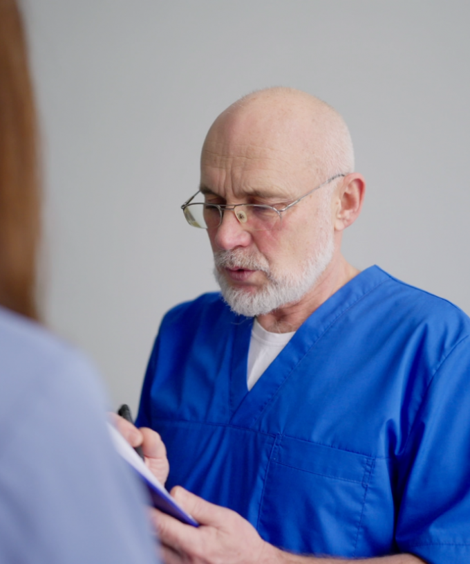 Нужна помощь в выборе специалиста?